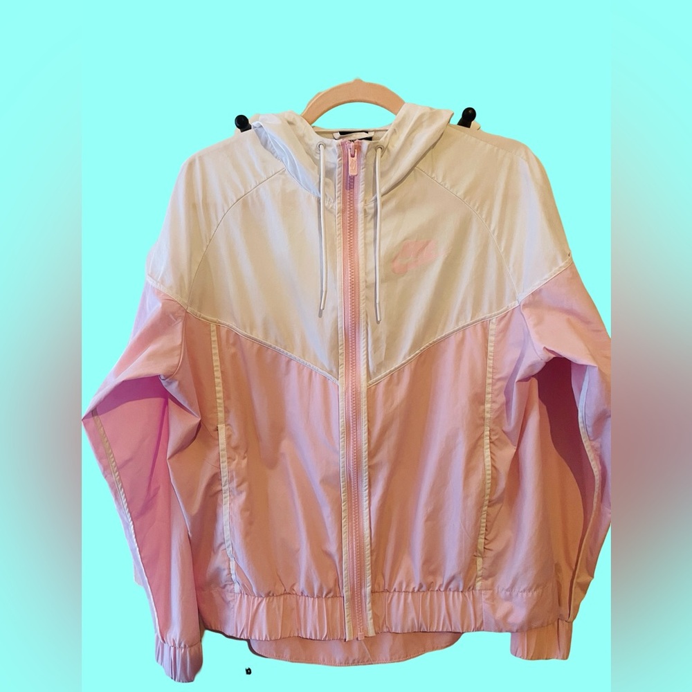 NIKE ZIP UP WINDBREAKER NWOT